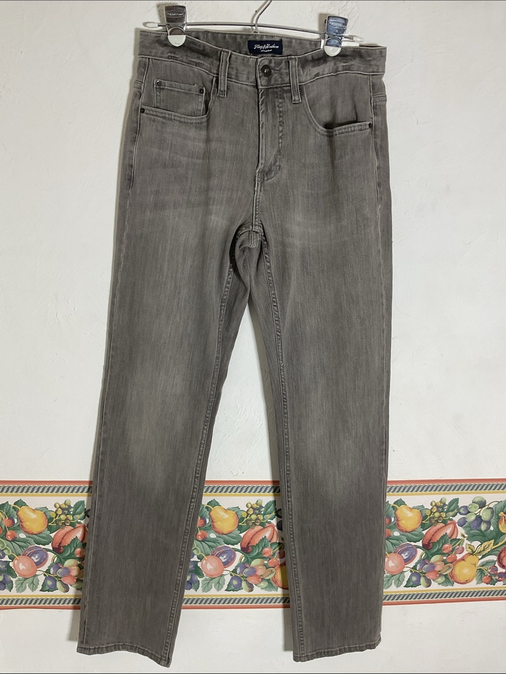 Flag & Anthem Mens 28x32 Gray Nashville Straight Jeans Wilkeson Wash NWT